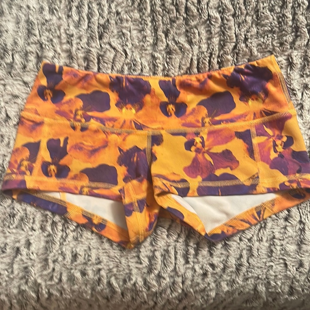 OG style fleo, size small